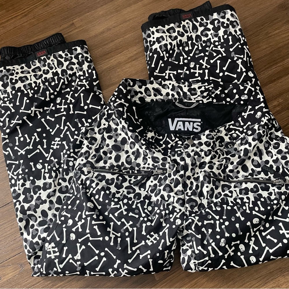 Vans Skull & Bones Snowboard Pants